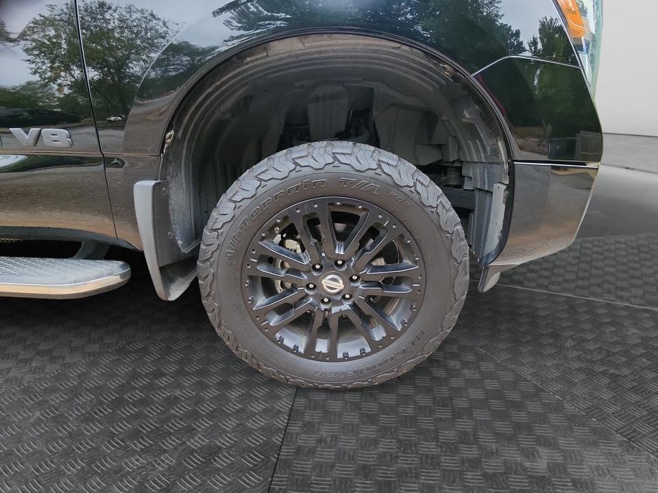 2020 Nissan TITAN SL
