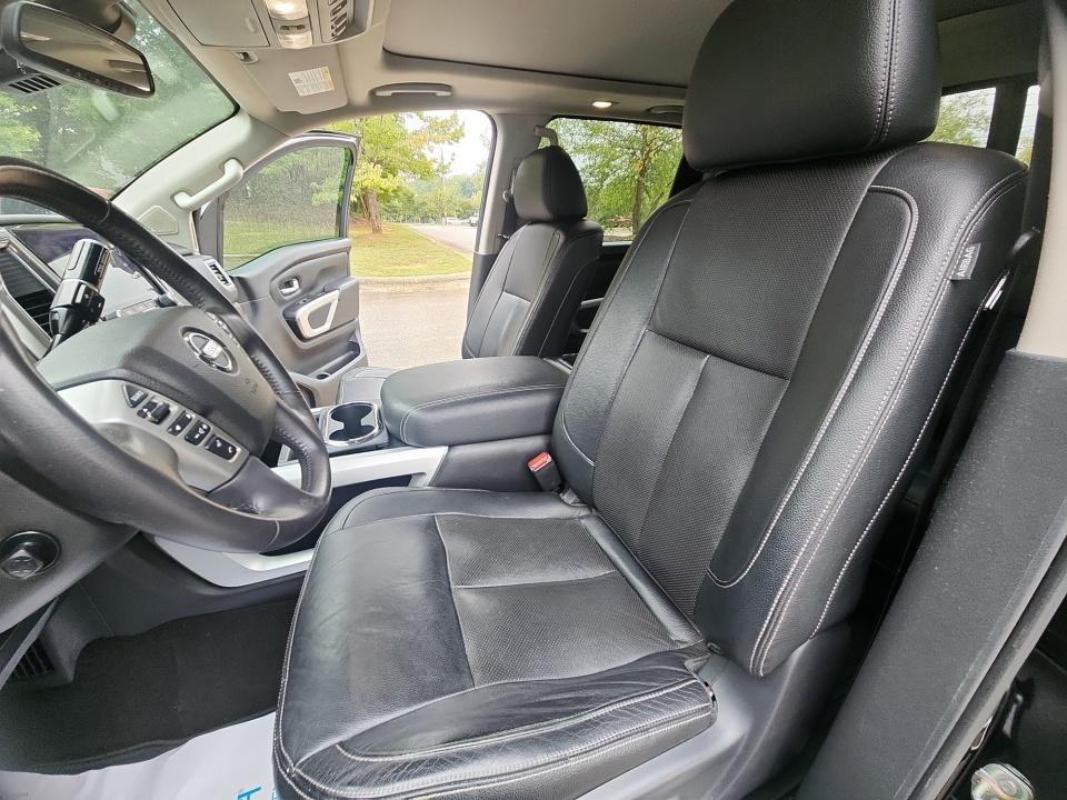 2020 Nissan TITAN SL