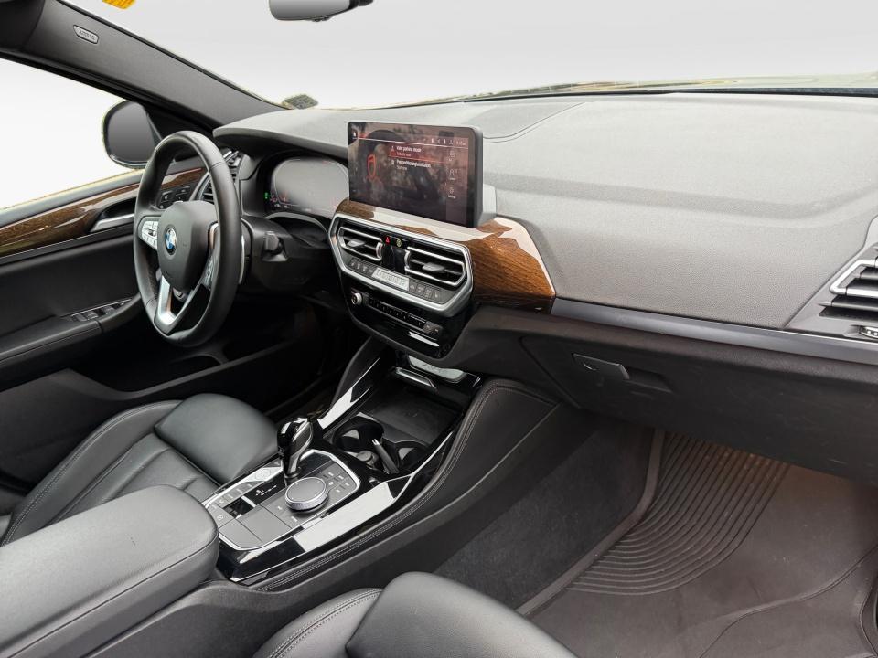 2024 BMW X4 xDrive30i