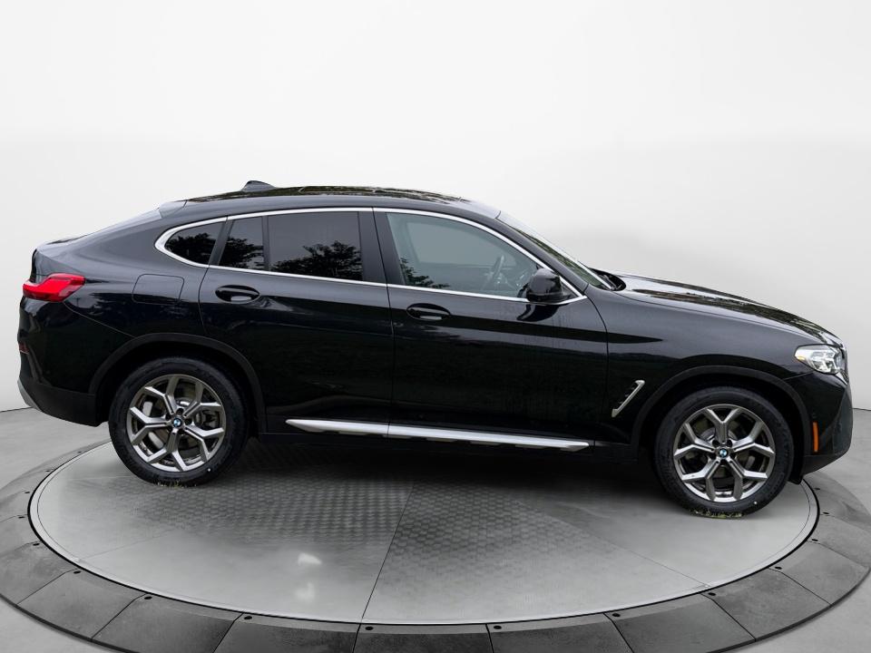 2024 BMW X4 xDrive30i