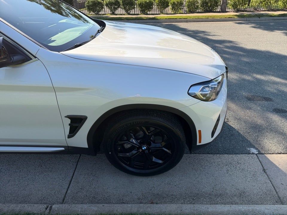 2025 BMW X4 xDrive30i