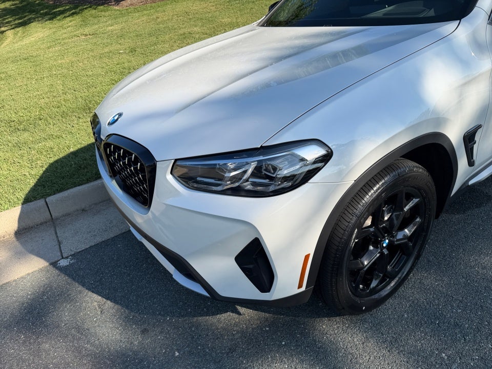 2025 BMW X4 xDrive30i