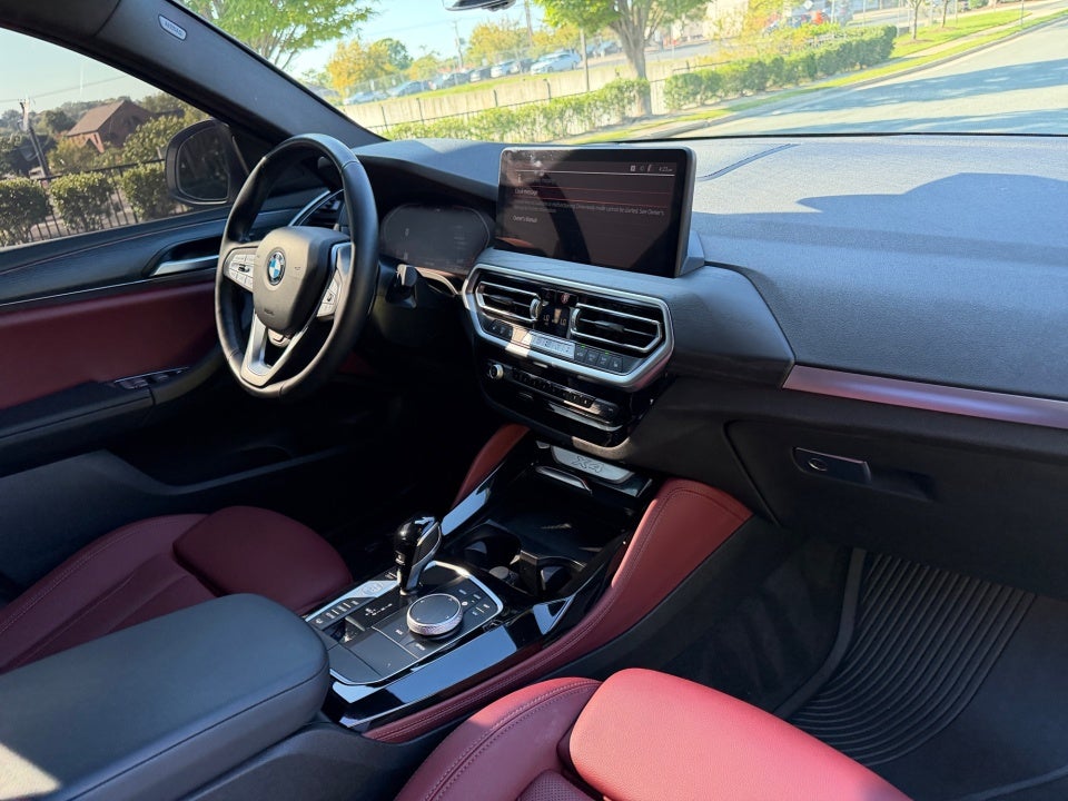 2025 BMW X4 xDrive30i