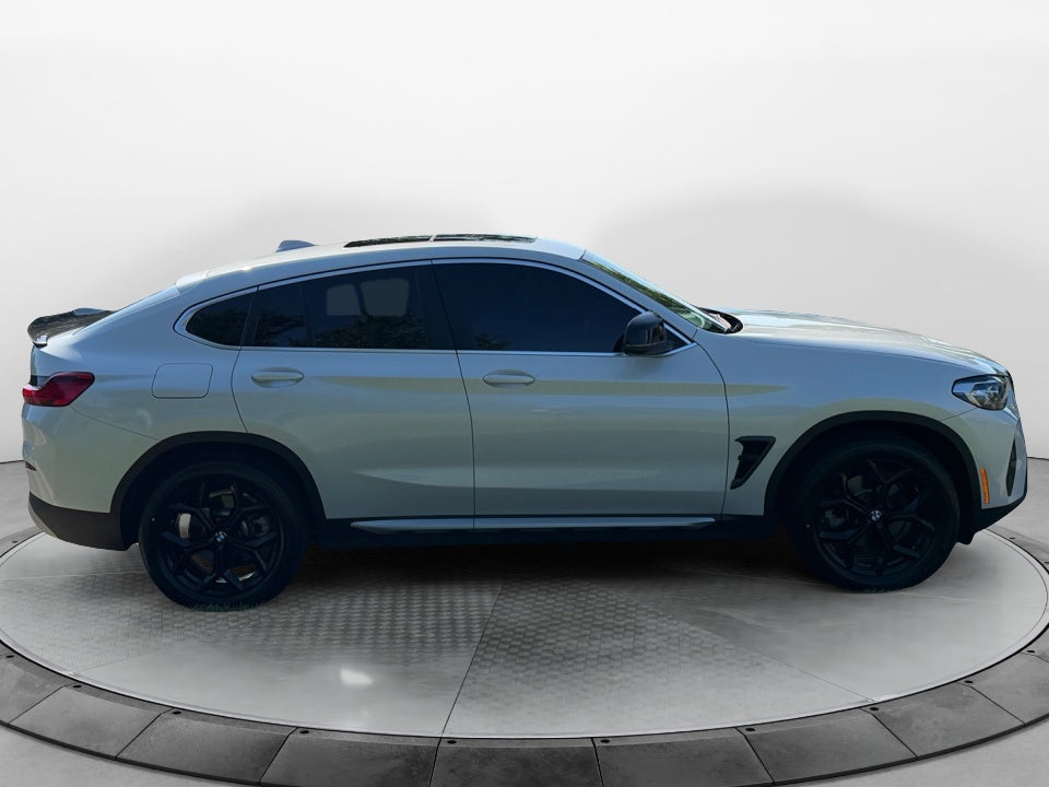 2025 BMW X4 xDrive30i