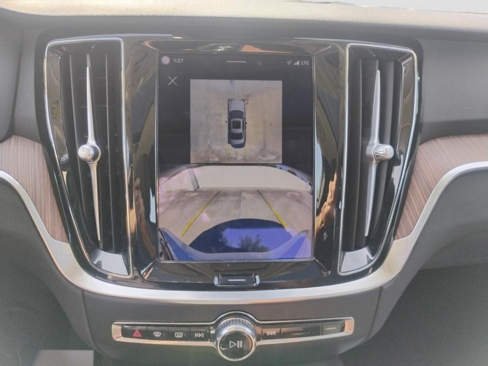 2024 Volvo S60 Plus Dark Theme