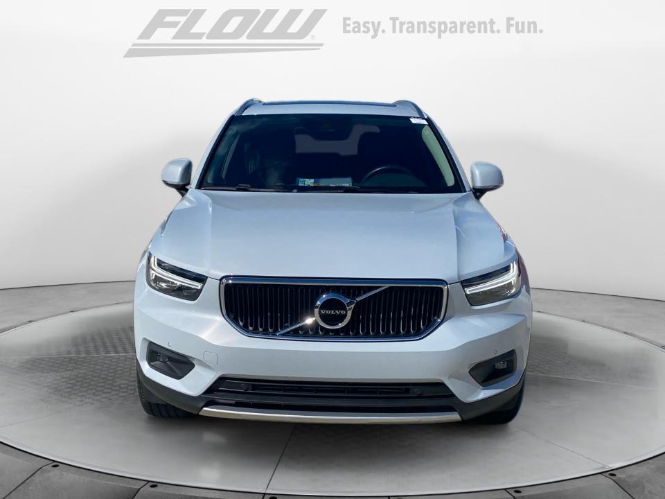2021 Volvo XC40 Momentum