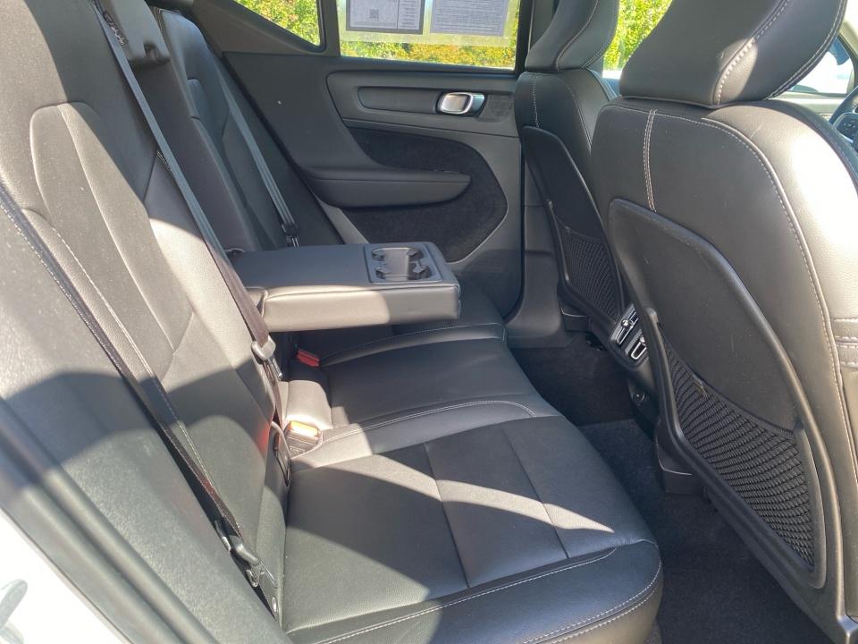 2021 Volvo XC40 Momentum