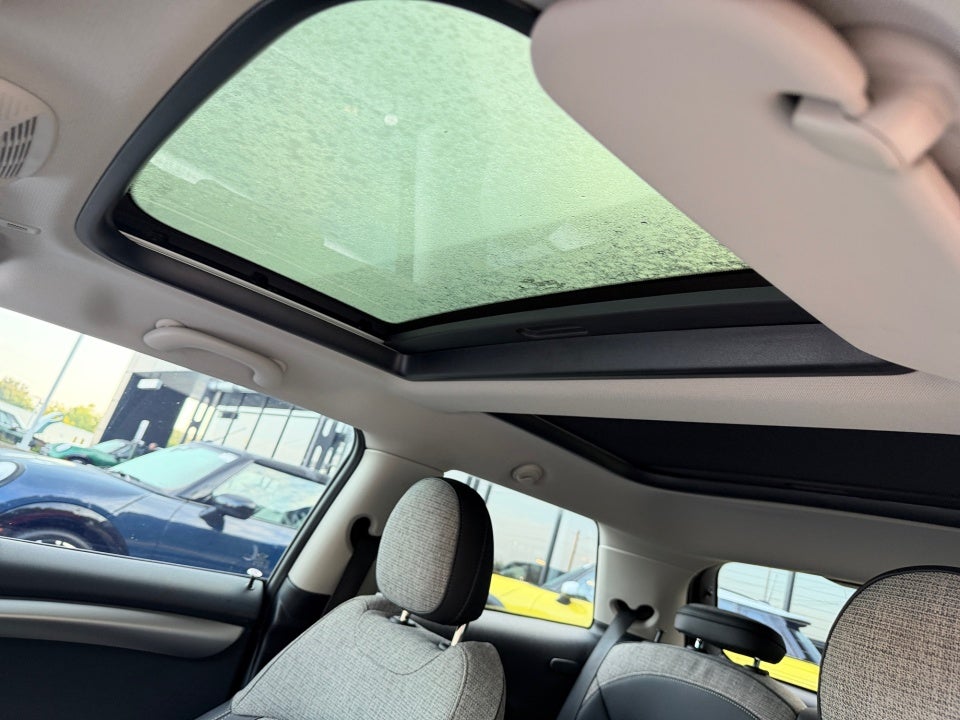 2021 MINI SE Hardtop Cooper SE