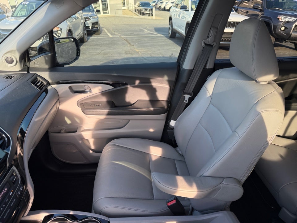2021 Honda Pilot Touring 8-Passenger