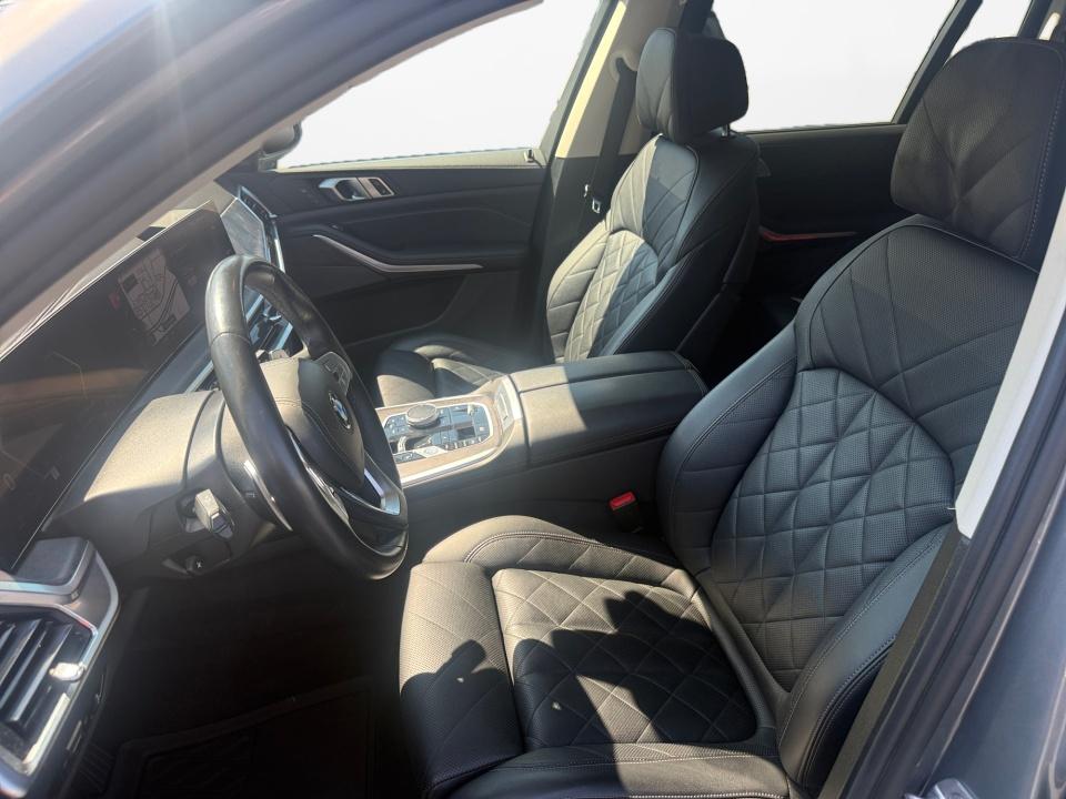 2023 BMW X7 xDrive40i