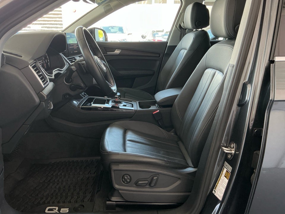 2023 Audi Q5 S line Premium Plus