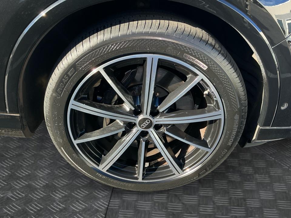 2023 Audi SQ7 Prestige