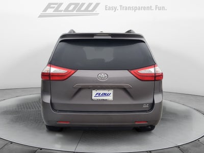 2016 Toyota Sienna XLE