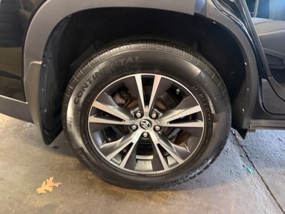 2017 Toyota Highlander LE