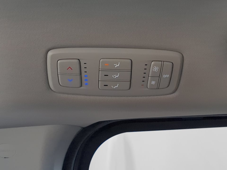 2023 Kia Carnival MPV LX
