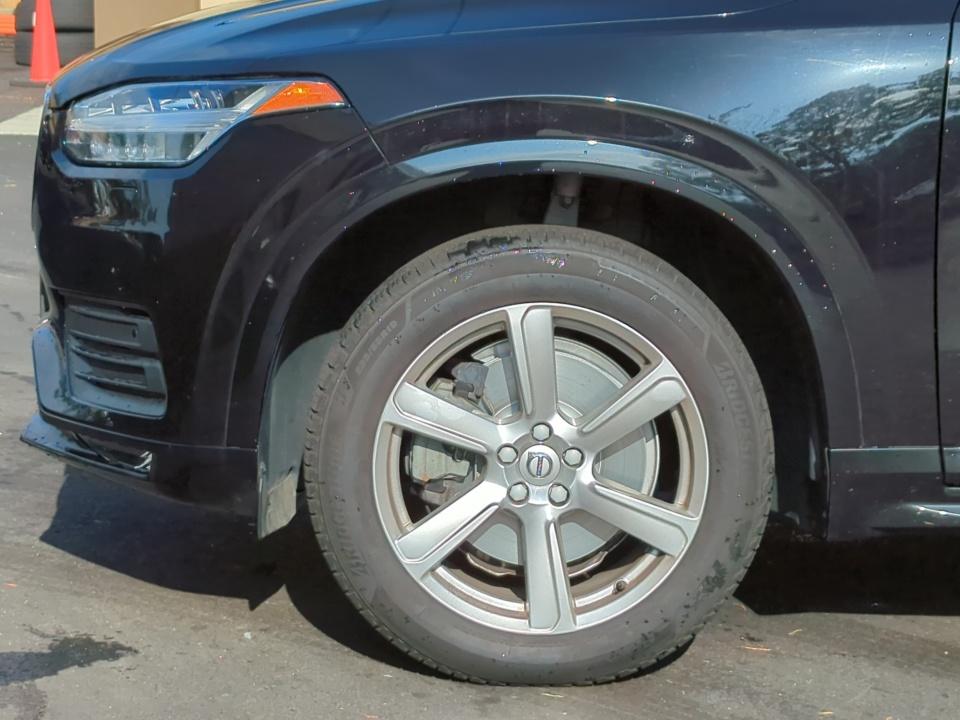 2021 Volvo XC90 Momentum