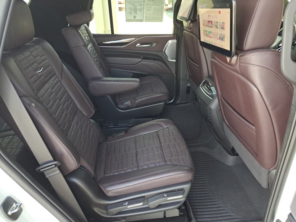 2024 Cadillac Escalade 4WD Sport Platinum
