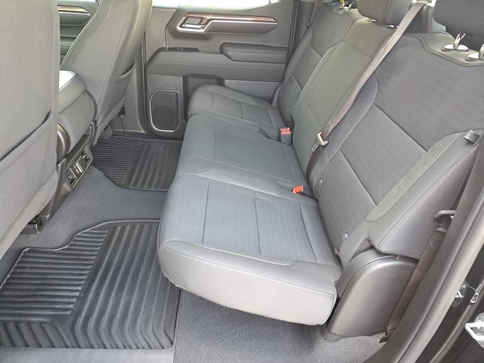 2023 Chevrolet Silverado 1500 4WD Crew Cab Short Bed RST