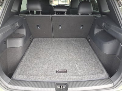 2025 Volkswagen Tiguan SE R-Line Black