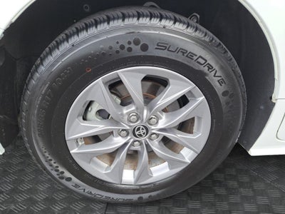 2025 Toyota Sienna LE