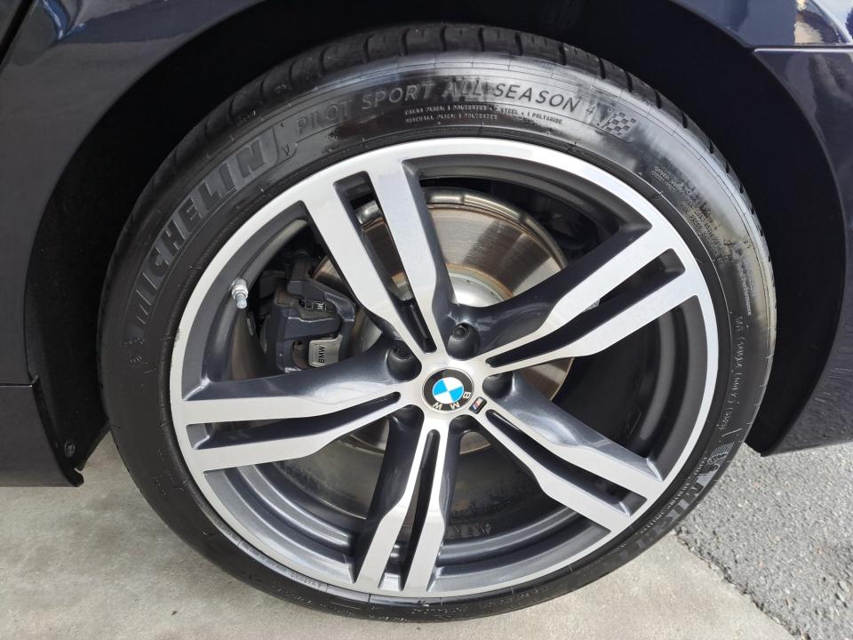 2016 BMW 750i 750i