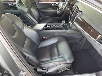 2017 Volvo S90 Momentum