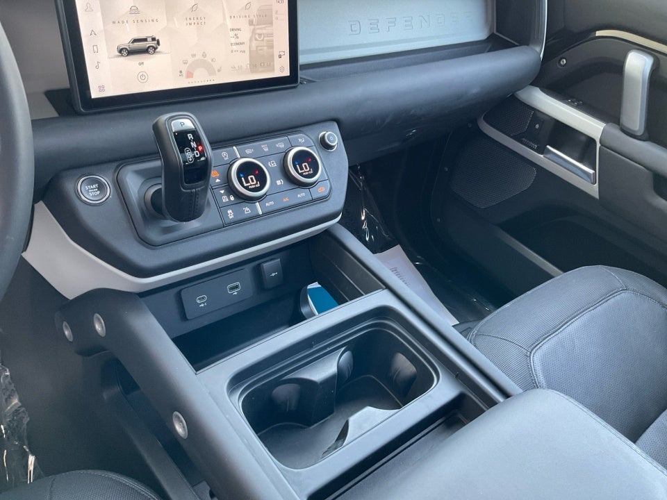 2024 Land Rover Defender X-Dynamic SE