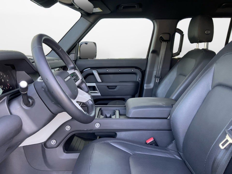 2024 Land Rover Defender X-Dynamic SE