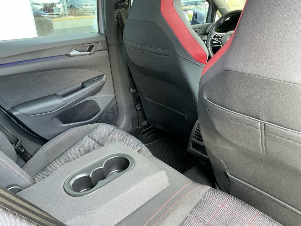 2023 Volkswagen Golf GTI SE