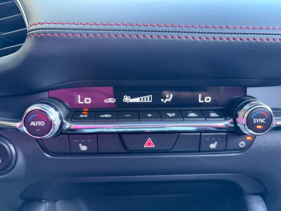 2026 Mazda Mazda3 Sedan 2.5 S Carbon Edition