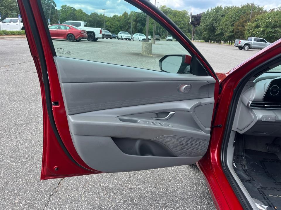 2024 Hyundai Elantra SEL