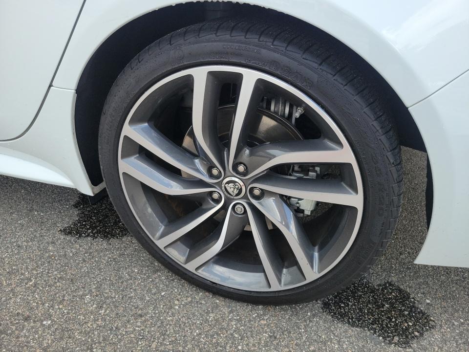 2024 Jaguar XF R-Dynamic SE