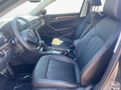 2022 Volkswagen Passat 2.0T Limited Edition
