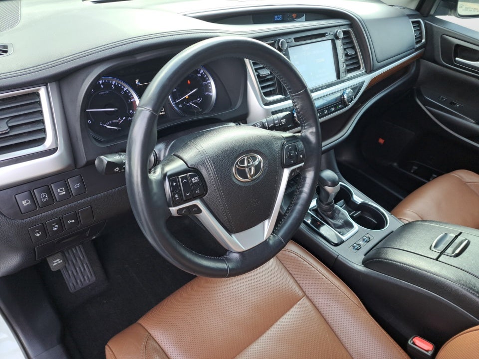 2019 Toyota Highlander Limited Platinum
