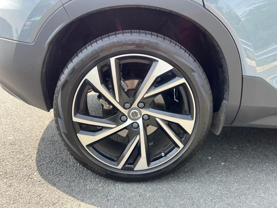2021 Volvo XC40 R-Design